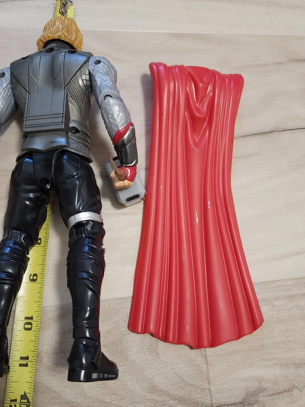 Thor & Hammer 12 Inch Action Figure Marvel Avengers Age of Ultron 2015 Talking
